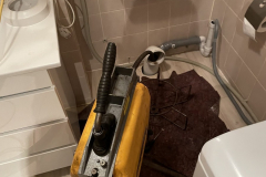 16-wc-toilette-klo-spirale-elektromechanische-rohrreinigung-rrb-abwassertechnik-scaled